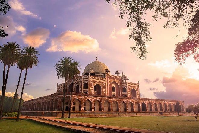 Earn Qantas Points from Melbourne to New Delhi