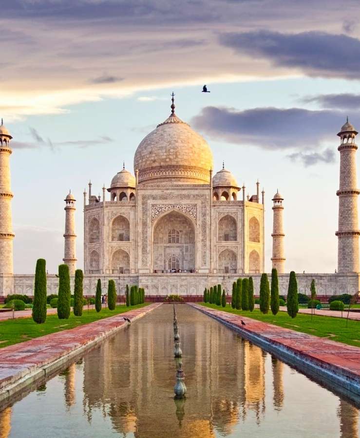 Taj Mahal reflection in the daytime