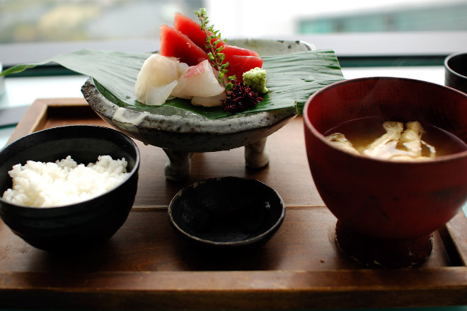 Rice, sushimi and broth