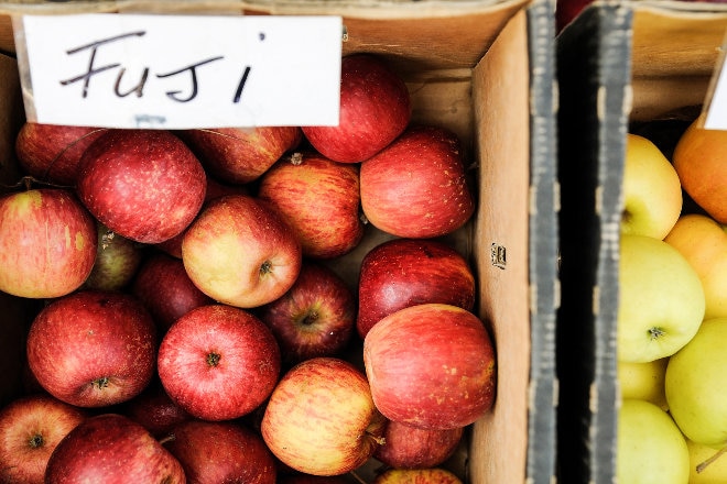 apples in buckets