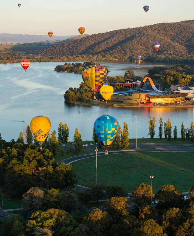 Hot air balloons canberra