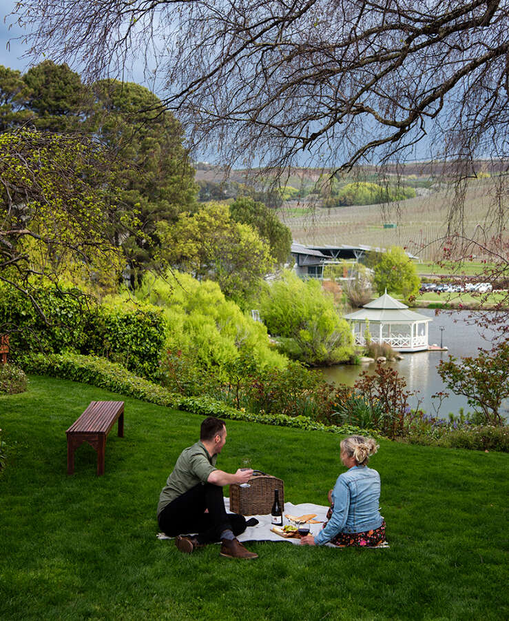 Couple having a picnic at Josef Chromy