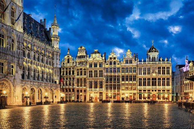 Earn Qantas Points from Amsterdam to Brussels