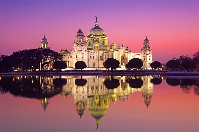 Kolkata indian temple and pink sky