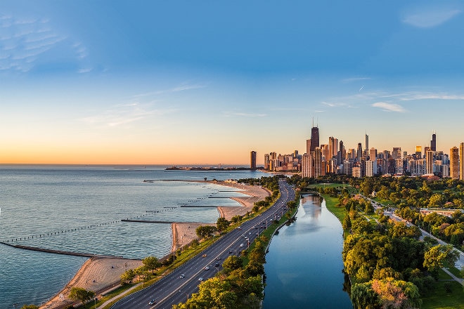 Earn Qantas Points from Calgary to Chicago