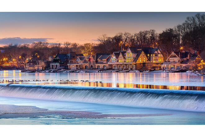 Boathouse Row, houses along the river