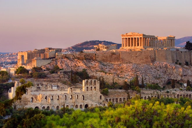 Earn Qantas Points from Doha to Athens