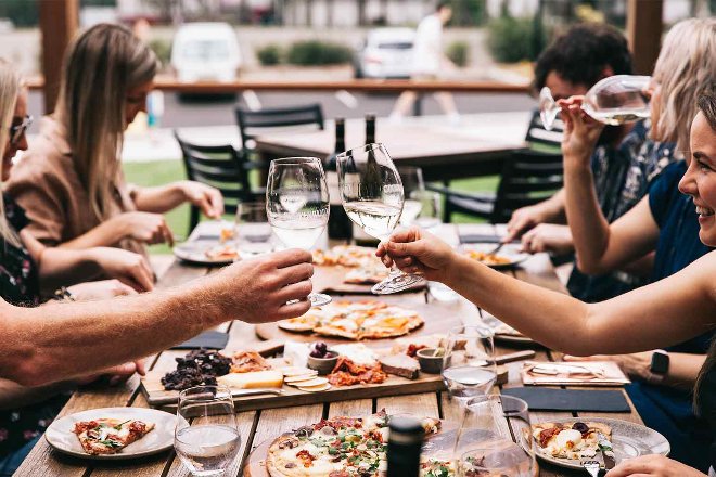 brokenwood qantas wine friends outdoor table