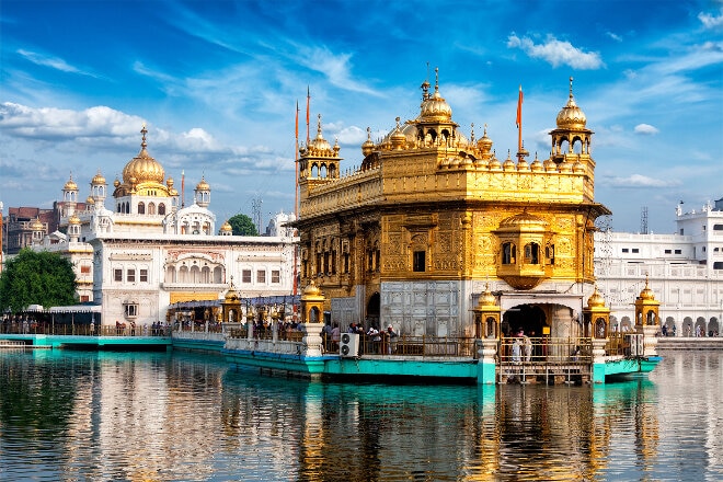 Earn Qantas Points from Melbourne to Amritsar via New Delhi