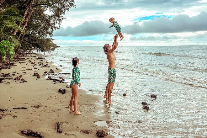 Jade (vagabond3) - Family playing on beach in Queensland