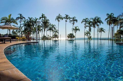 mindil beach casino resort infinity pools nt