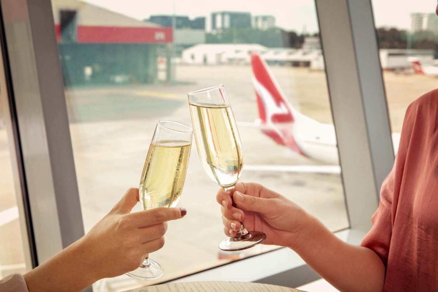 12-reasons-qantas-club-members-get-to-the-airport-early-travel-insider